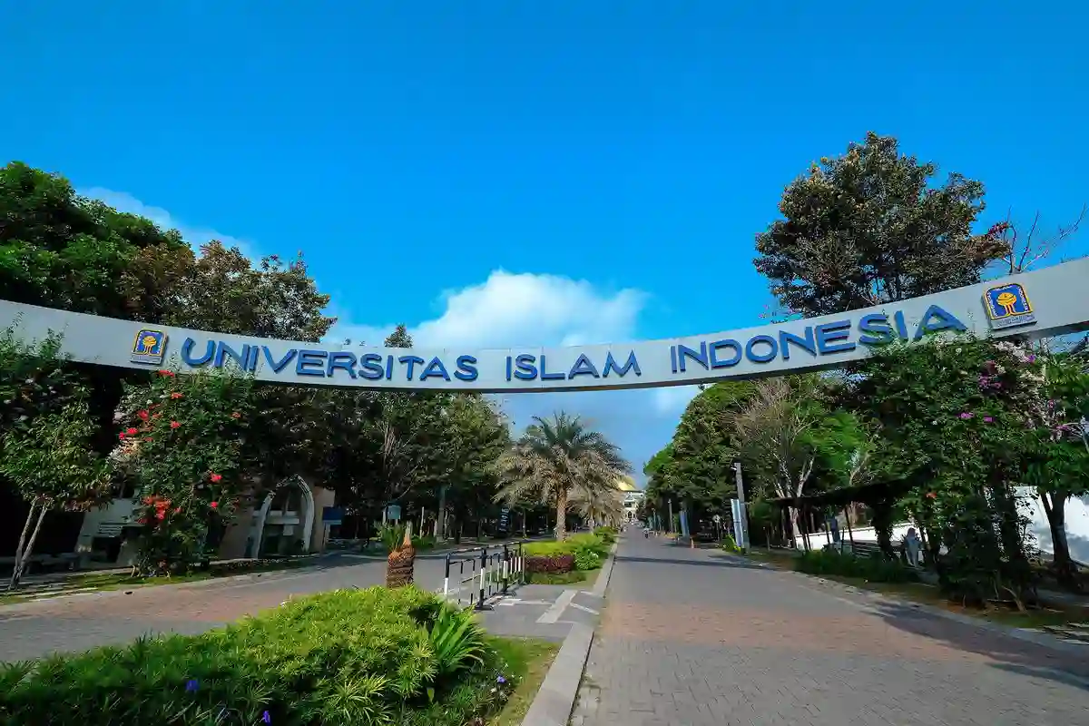 3. Universitas Islam Indonesia UII
