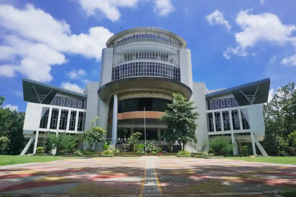 7. Universitas Negeri Semarang